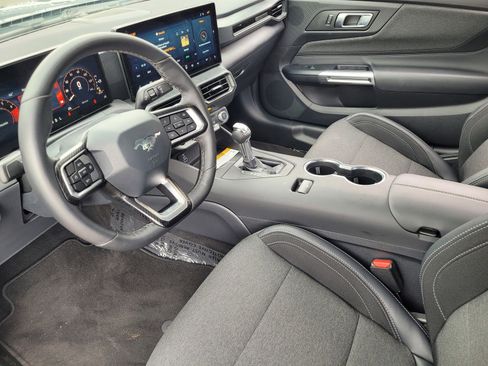 Used 2025 Ford Mustang Coupe image 14