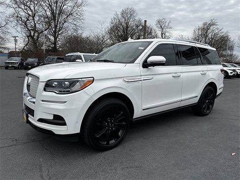 Certified 2022 Lincoln Navigator Reserve image 9