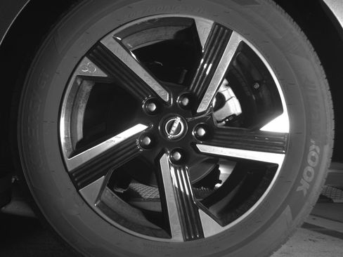 Used 2025 Nissan Sentra SV FWD image 14