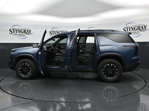 Used 2024 Chevrolet Traverse Z71 w/ LPO, Floor Liner Package AWD/4WD image 37