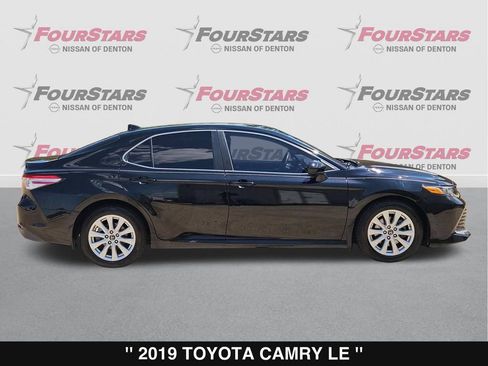 Used 2019 Toyota Camry LE FWD image 3