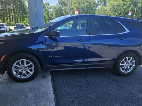 Used 2022 Chevrolet Equinox LT FWD image 1