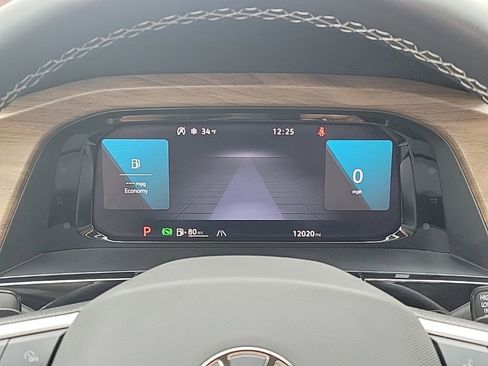 Used 2024 Volkswagen Atlas SE image 24