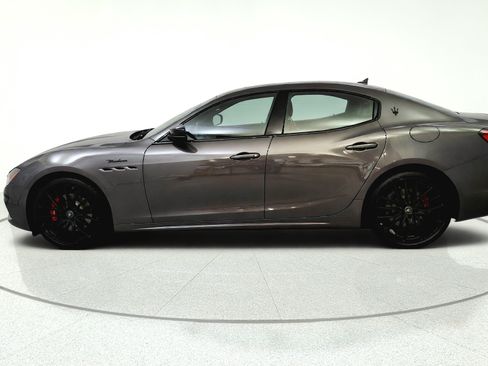 Used 2023 Maserati Ghibli Modena RWD image 4