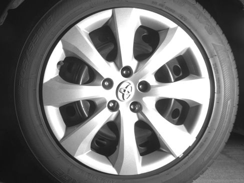 Used 2025 Toyota Corolla LE FWD image 12