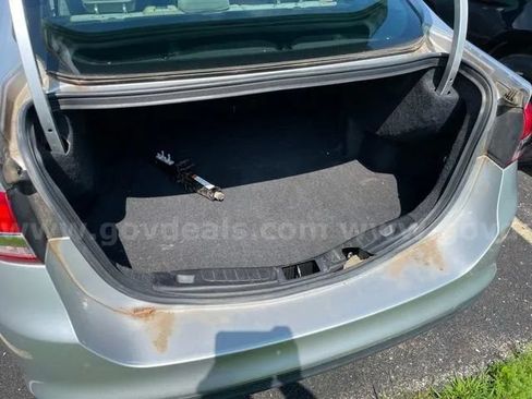 Used 2017 Ford Fusion S FWD image 22