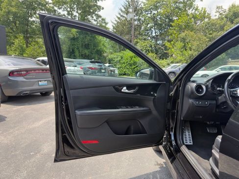 Used 2022 Kia Forte GT-Line w/ GT-Line Technology Package FWD image 21