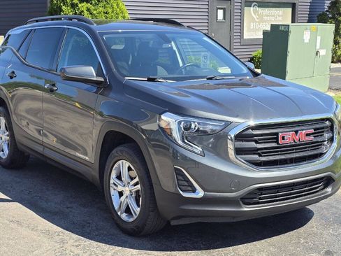 Used 2018 GMC Terrain SLE w/ Driver Convenience Package AWD/4WD image 8