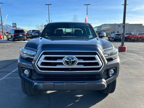 Used 2020 Toyota Tacoma Limited image 8