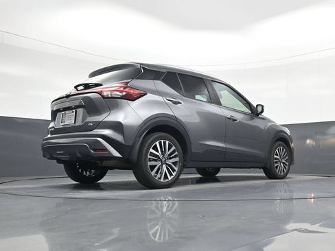 Used 2023 Nissan Kicks SV FWD image 22