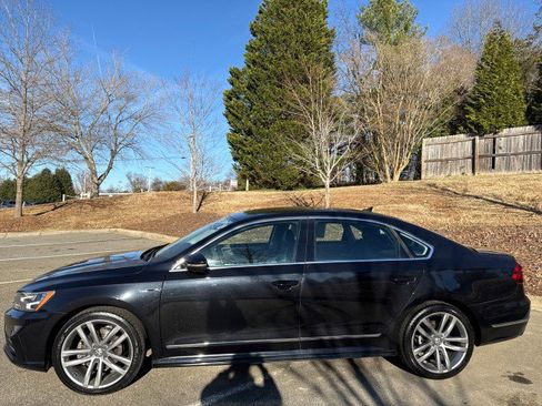 Used 2017 Volkswagen Passat 1.8T R-Line image 4