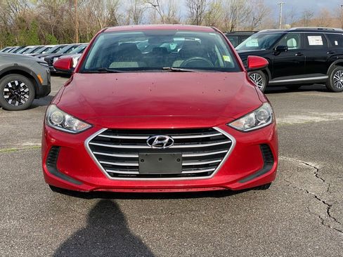 Used 2018 Hyundai Elantra SEL image 2