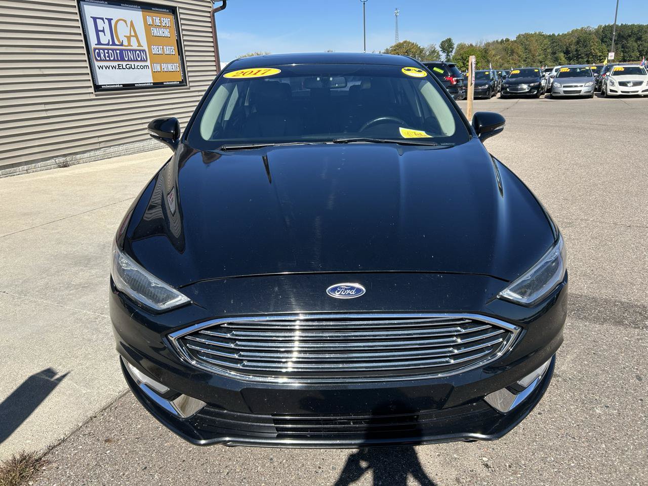 Used 2017 Ford Fusion Titanium AWD/4WD image 2