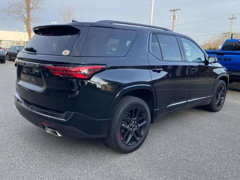 Used 2023 Chevrolet Traverse Premier w/ Redline Edition image 8
