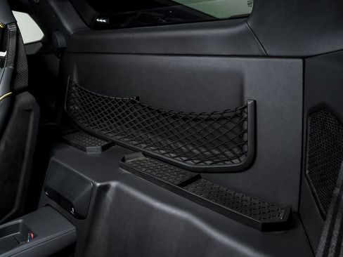 Used 2023 Lamborghini Huracan EVO RWD image 31