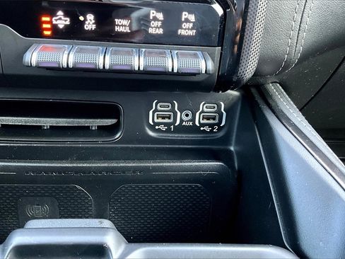 Used 2022 RAM 1500 Limited image 33