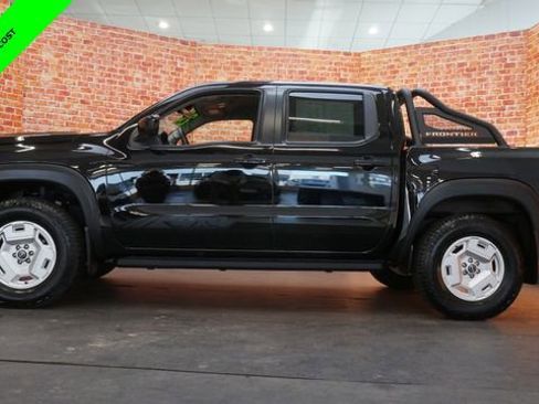 Certified 2024 Nissan Frontier SV w/ Hardbody Edition image 4