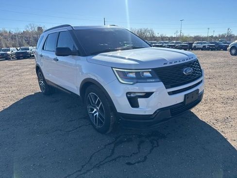 Used 2018 Ford Explorer Sport w/ Equipment Group 401A image 7