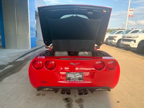 Used 2008 Chevrolet Corvette Coupe w/ Preferred Equipment Group RWD image 5