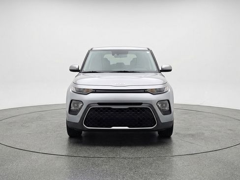 Used 2025 Kia Soul LX w/ LX Technology Package image 2