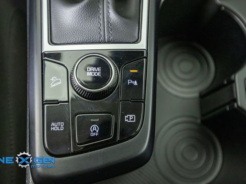 Used 2025 Kia Sportage LX FWD image 21