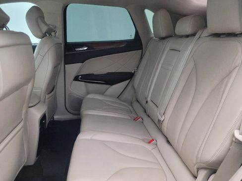 Used 2018 Lincoln MKC Select w/ Select Plus Package FWD image 21