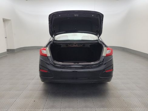 Used 2017 Chevrolet Cruze LS FWD image 29