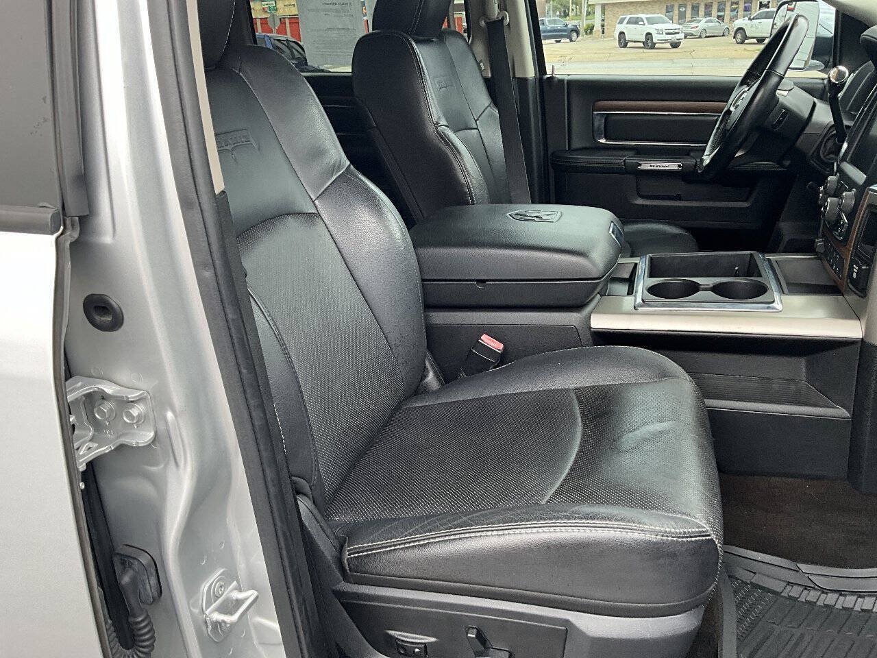Used 2015 RAM 2500 Laramie w/ Convenience Group AWD/4WD image 15