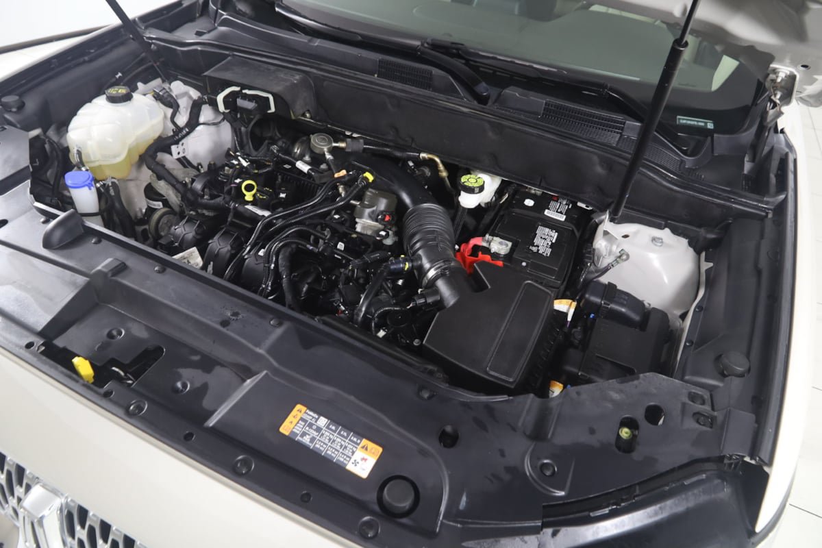 Used 2023 Lincoln Nautilus Reserve AWD/4WD image 21