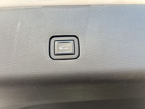 Certified 2021 Chevrolet Traverse High Country image 12