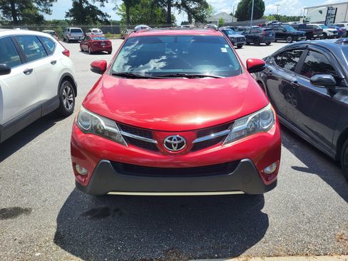 Used 2014 Toyota RAV4 XLE FWD image 2