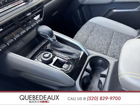 Used 2024 Chevrolet Colorado ZR2 w/ Technology Package image 32