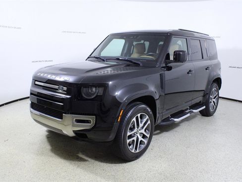 Used 2023 Land Rover Defender 110 SE AWD/4WD image 4