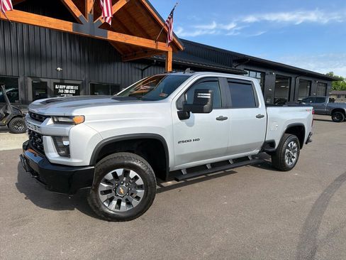 Used 2021 Chevrolet Silverado 2500 Custom w/ Custom Value Package AWD/4WD image 1