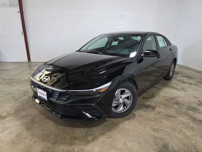Used 2025 Hyundai Elantra SE