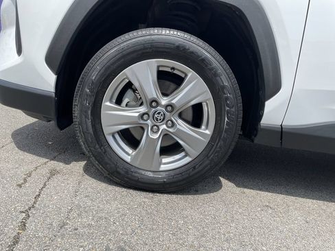 Certified 2025 Toyota RAV4 XLE FWD image 9