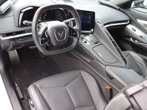 Used 2024 Chevrolet Corvette Stingray w/ Z51 Performance Package image 5