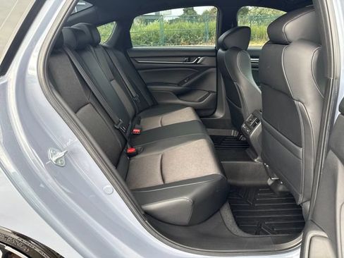 Used 2022 Honda Accord Sport image 12