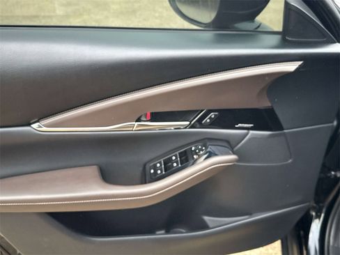 Used 2020 MAZDA CX-30 FWD w/ Premium Package image 13