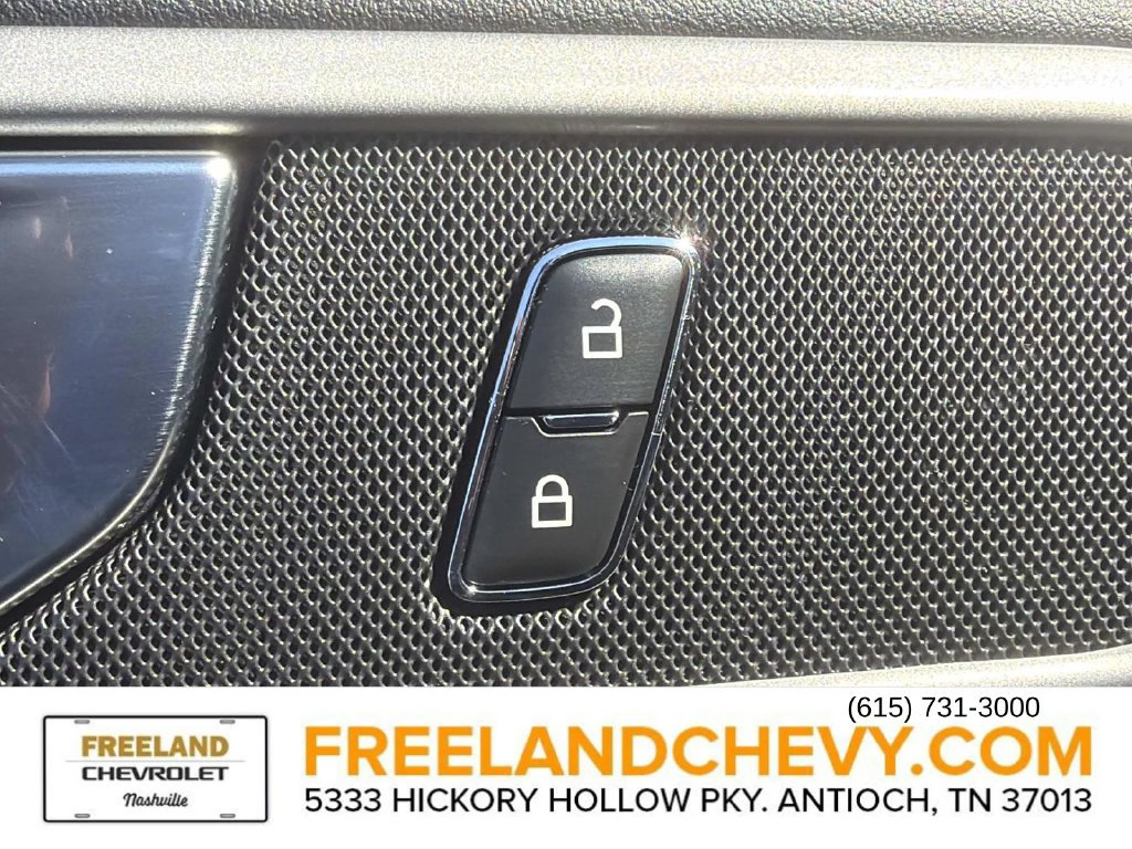 Used 2021 Ford Explorer XLT w/ Equipment Group 202A AWD/4WD image 32