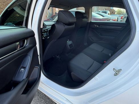 Used 2019 Honda Accord LX image 10