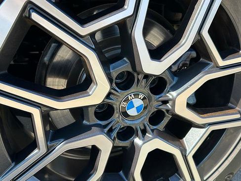 Certified 2025 BMW X2 xDrive28i w/ Premium Package image 31