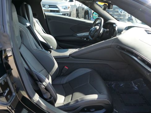 Used 2025 Chevrolet Corvette Stingray Coupe w/ 1LT image 28