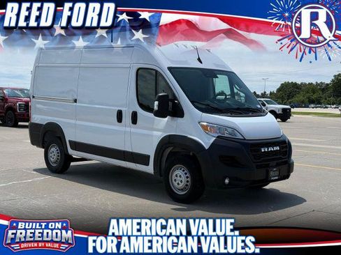 Used 2025 RAM ProMaster 2500 w/ Convenience Group FWD image 1