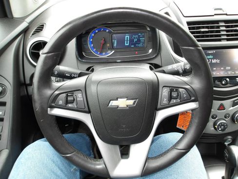 Used 2015 Chevrolet Trax LT w/ LT Plus Package AWD/4WD image 14