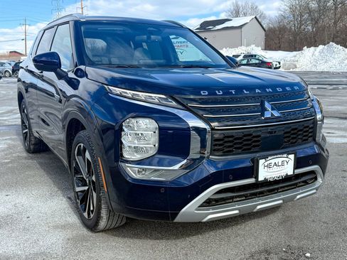 New 2025 Mitsubishi Outlander SEL image 1