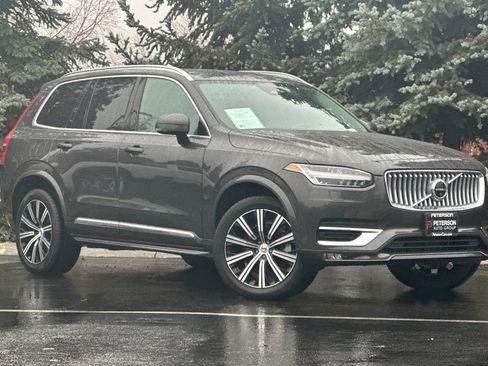 Used 2024 Volvo XC90 B6 Plus image 2