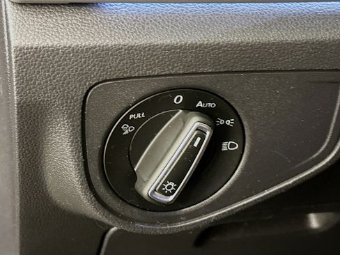 Used 2021 Volkswagen Atlas SEL Premium image 17