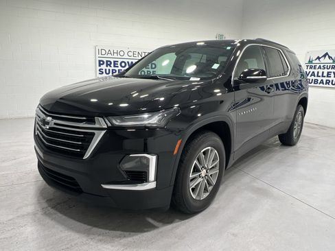 Used 2023 Chevrolet Traverse LT FWD image 4