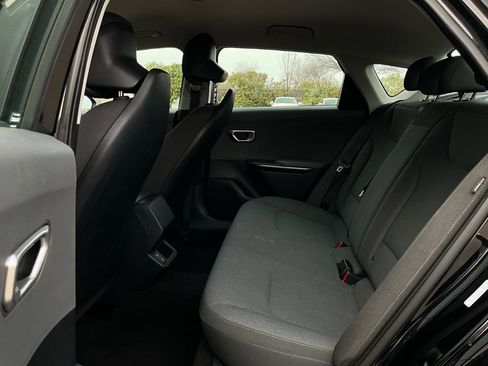 Used 2025 Kia K4 LXS image 11